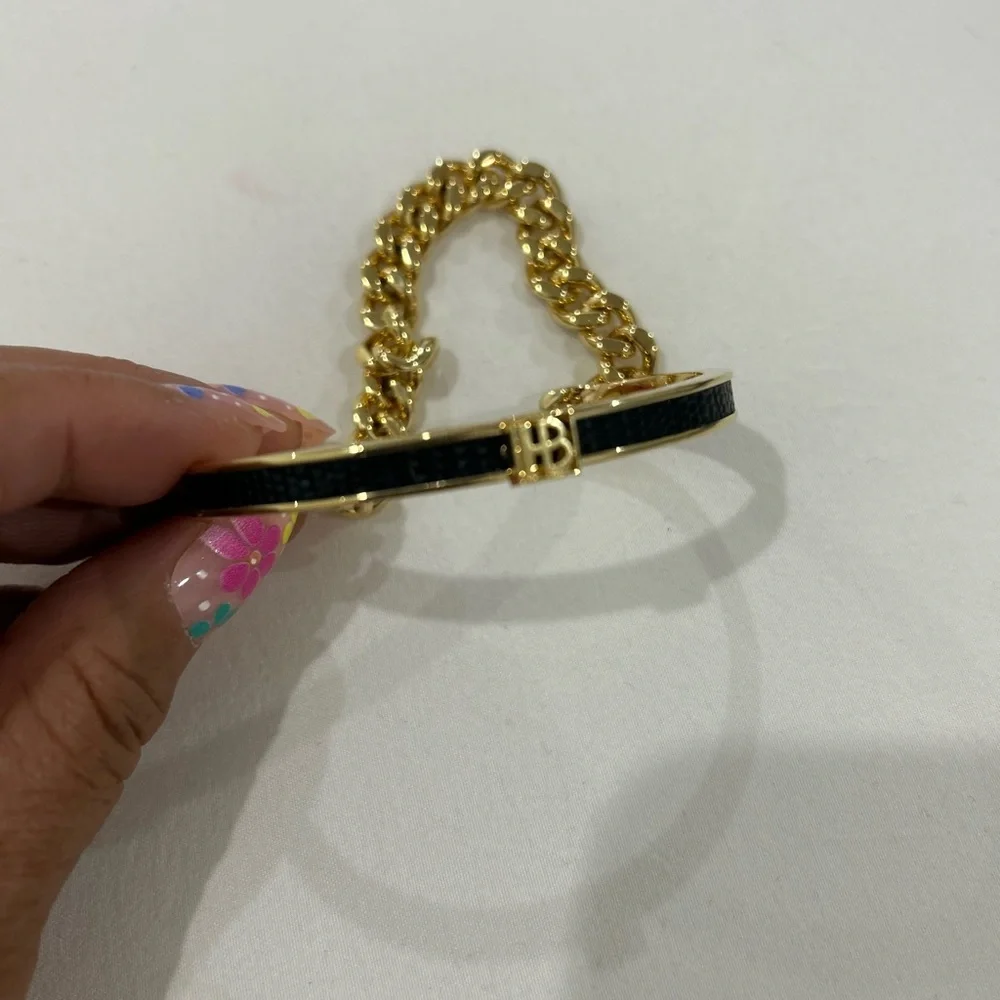 💰PRICE ⬇️•HENRI BENDEL New York • Gold Bangle w/ Chain Attached • - Picture 5 of 10
